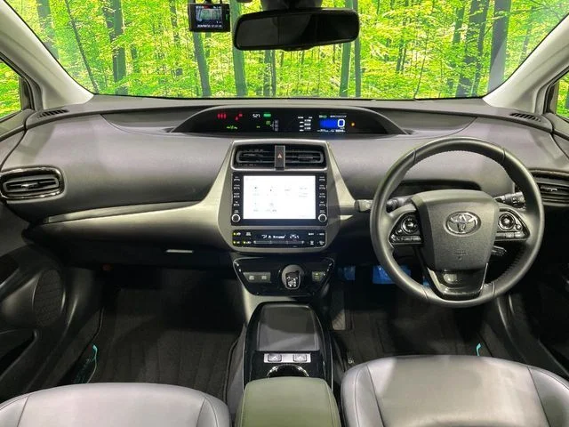 Toyota PRIUS A　ツーリングセレクション　ブラックEd photo 2