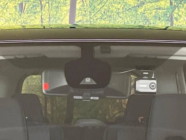 Nissan SERENA WG e−POWER　ハイウェイスター　V photo 3