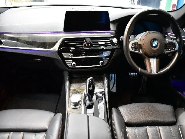 Bmw BMW 5series TOURING 530i　Mスポーツ photo 2