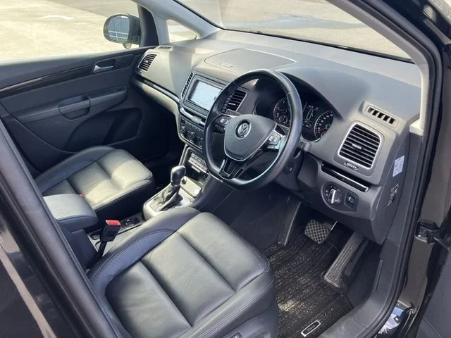 Volkswagen VOLKSWAGEN SHARAN TDI　ハイライン photo 2