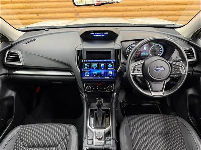 Subaru FORESTER アドバンス photo 2