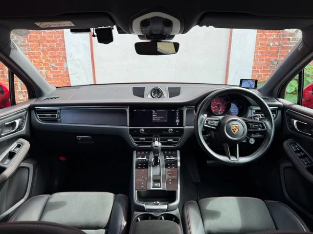 Porsche PORSCHE Macan GTS photo 3