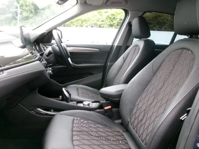 Bmw BMW X1 sDrive18i　xライン photo 2