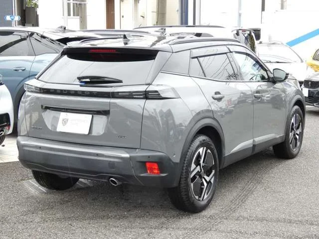 Peugeot PEUGEOT 2008 GT　ブルーHDi photo 2