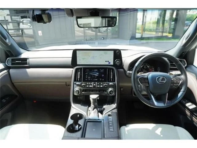 Toyota LEXUS LX600 ベースグレード photo 2