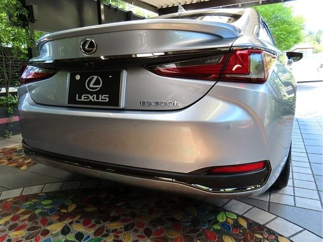 Toyota LEXUS ES300h 300h　Fスポーツ photo 2