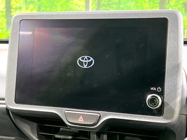 Toyota YARIS X photo 3