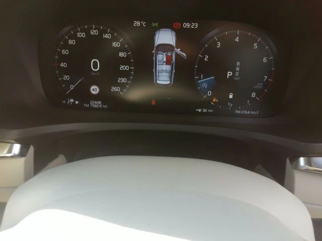 Volvo VOLVO V60 B5　インスクリプション photo 4