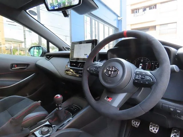 Toyota GR COROLLA RZ photo 2