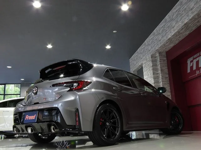 Toyota GR COROLLA RZ photo 3