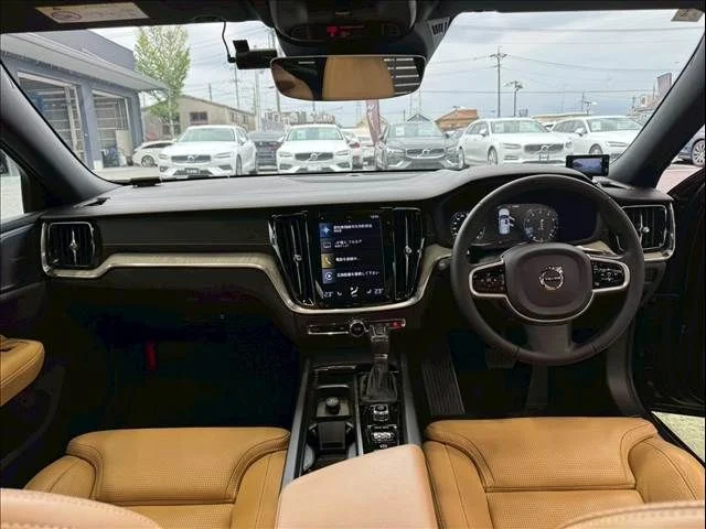 Volvo VOLVO V60 T5　インスクリプション photo 4