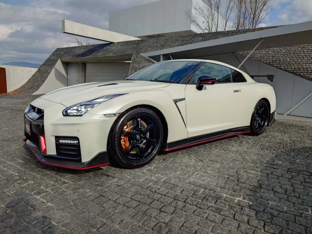 Nissan GT-R ニスモ photo 2