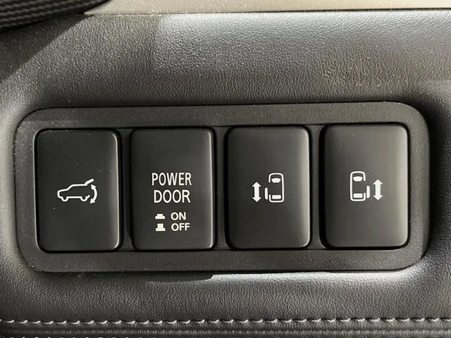 Mitsubishi DELICA D:5 4WD G　パワーパッケージ photo 4