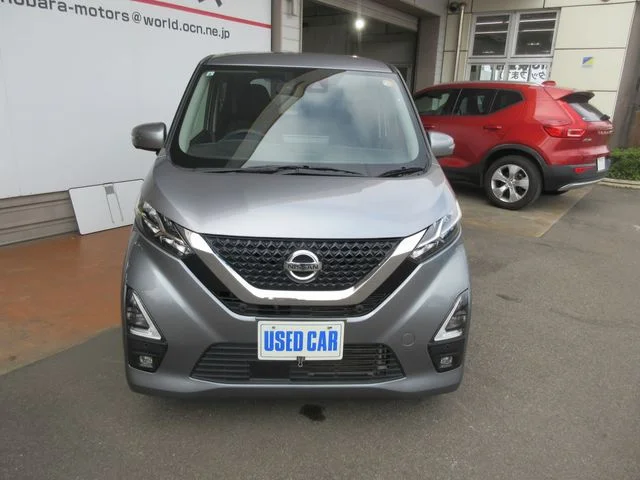 Nissan DAYZ 4WD ハイウェイスターGターボ photo 2