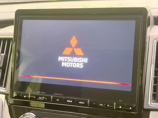 Mitsubishi DELICA D:5 4WD P photo 3