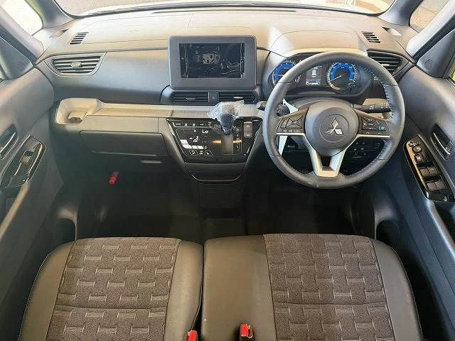 Mitsubishi DELICA MINI G　プレミアム　リミテッドエディション photo 2