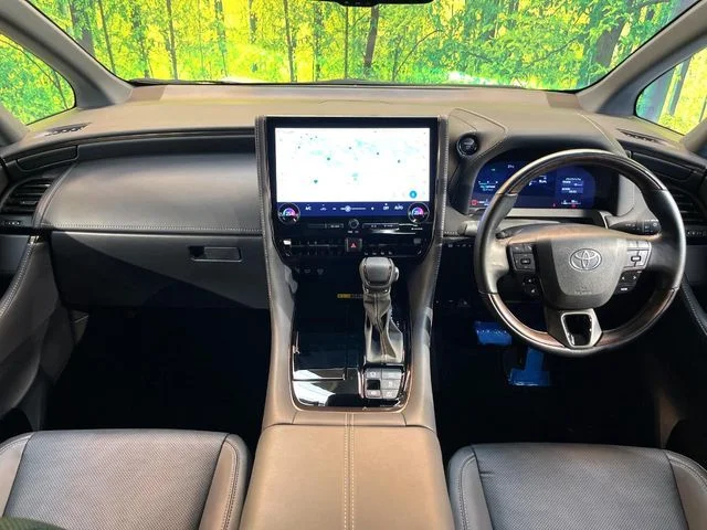 Toyota ALPHARD hybrid Z photo 2