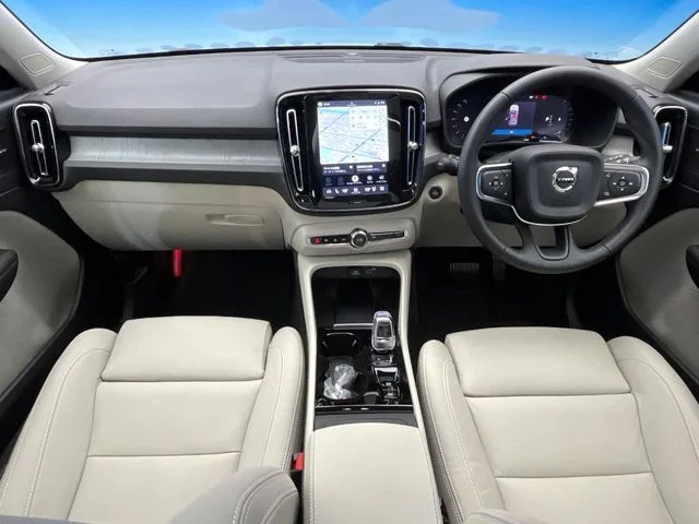 Volvo VOLVO XC40 アルティメット　B4　AWD photo 2