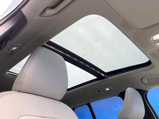 Volvo VOLVO XC40 アルティメット　B4　AWD photo 4