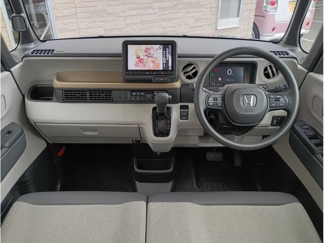 Honda N BOX ベースグレード photo 3