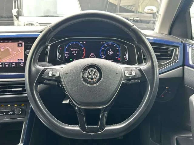 Volkswagen VOLKSWAGEN POLO TSI　ハイライン photo 3