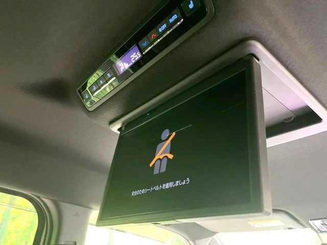 Toyota VOXY HYBRID S−Z photo 3