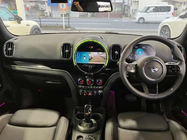 Bmw MINI COOPER D CROSSOVER ハイランド　エディション photo 2