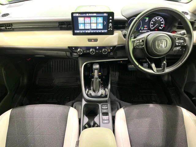 Honda VEZEL e:HEV Z photo 3