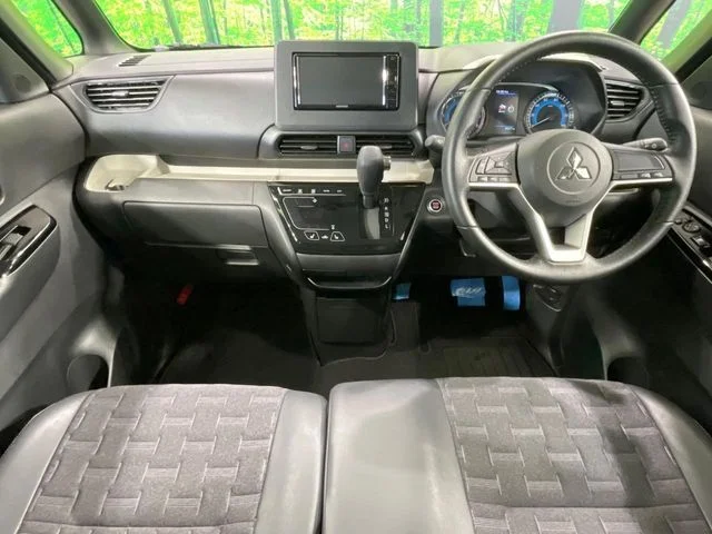 Mitsubishi DELICA MINI G photo 2