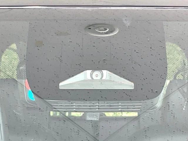Toyota VOXY HYBRID S−Z photo 4