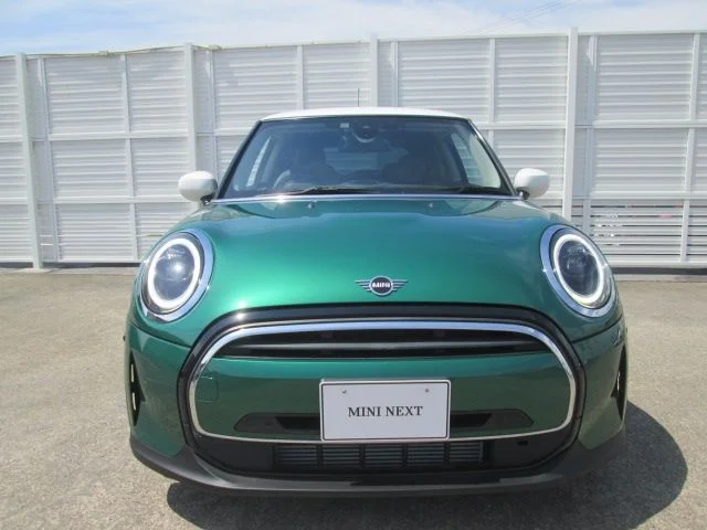 Bmw MINI COOPER D プレミアムプラスライン photo 2