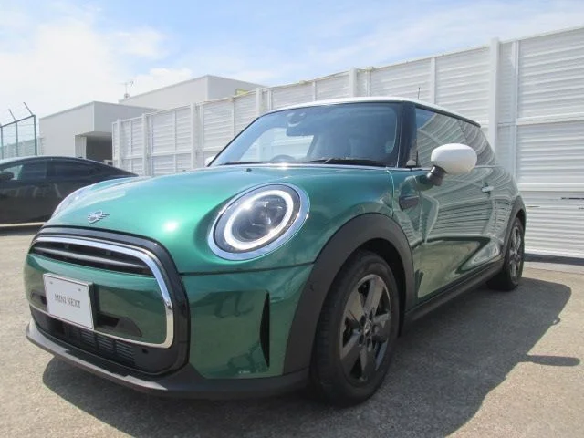 Bmw MINI COOPER D プレミアムプラスライン photo 4