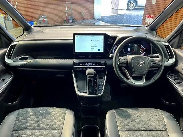 Toyota VOXY S−Z photo 2