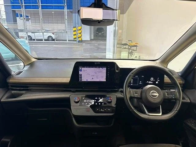 Nissan SERENA WG ハイウェイスター　V　Vセレクション photo 2