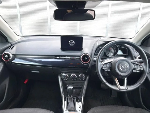 Mazda MAZDA2 XD　ブラックトーンエディション photo 2