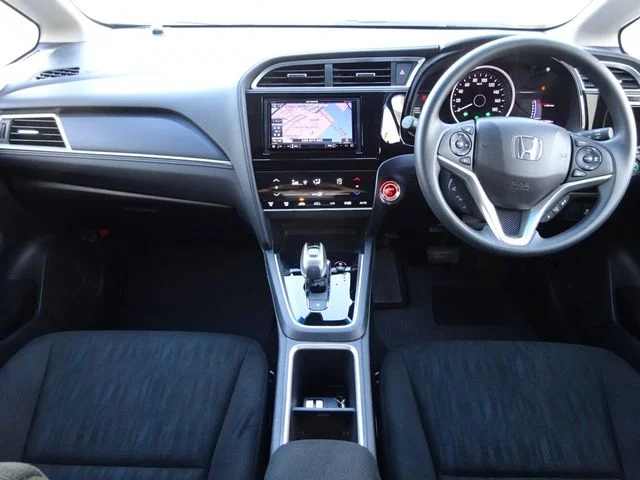 Honda SHUTTLE HYBRID ホンダセンシング photo 2