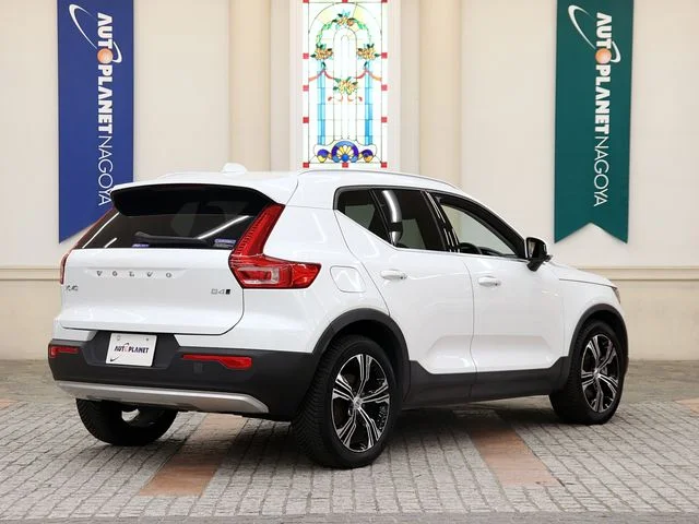 Volvo VOLVO XC40 B4　AWD　インスクリプション photo 3