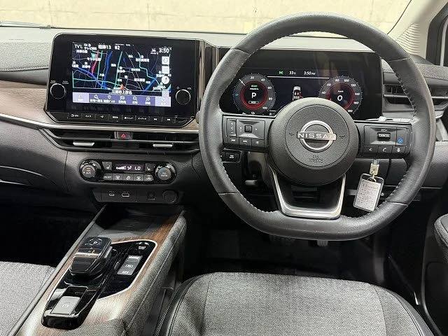 Nissan AURA G photo 2