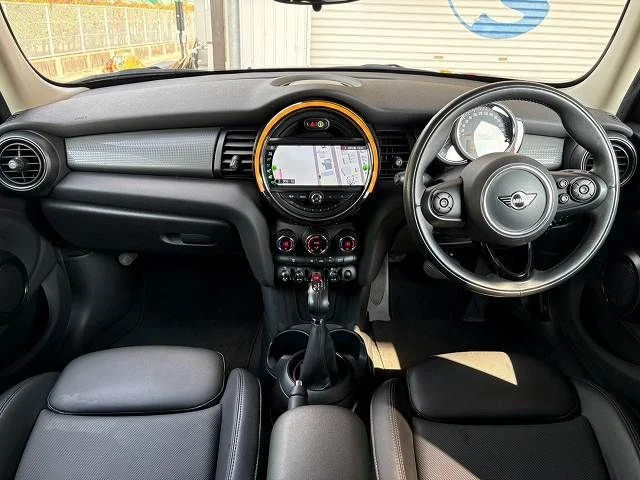 Bmw MINI COOPER D 5DOOR ベースグレード photo 2