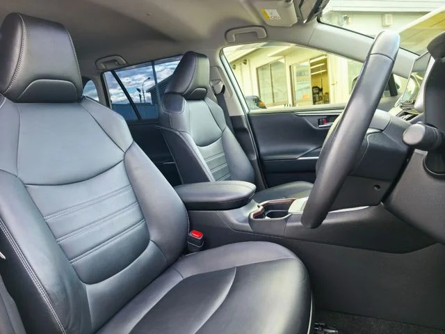 Toyota RAV4 HYBRID 4WD G photo 4