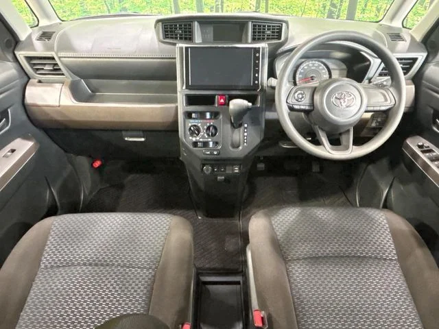 Toyota ROOMY X photo 2