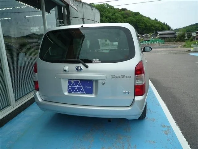 Toyota PROBOX van HYBRID F photo 2