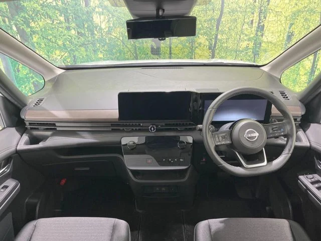 Nissan SERENA WG ハイウェイスター　V photo 2