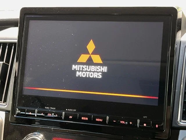 Mitsubishi DELICA D:5 4WD P photo 3