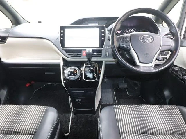 Toyota NOAH Si　ダブルバイビー2 photo 3