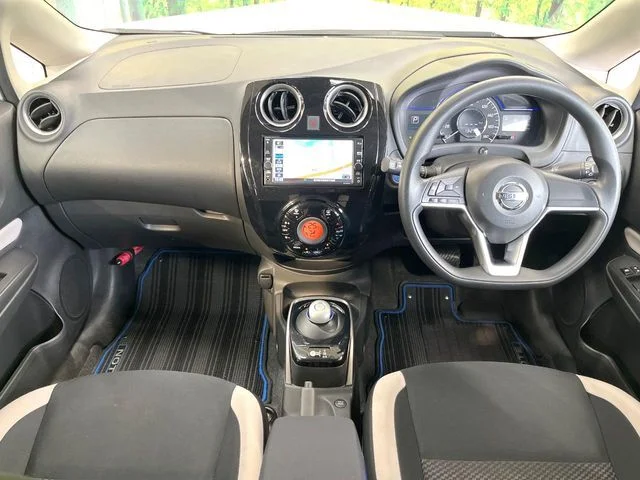 Nissan NOTE e−POWER　X　Vセレクション photo 2