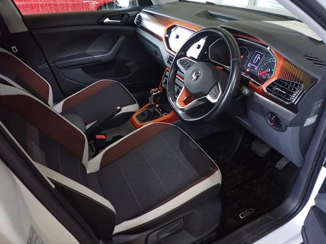 Volkswagen VOLKSWAGEN T-Cross TSI　1st　プラス photo 2