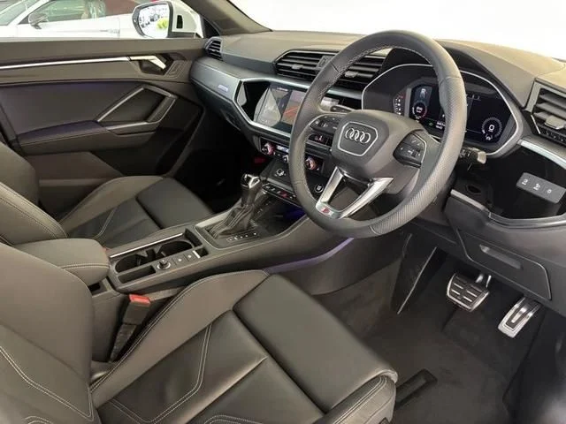 Audi AUDI Q3 SPORTBACK 35　TFSI　Sライン photo 2
