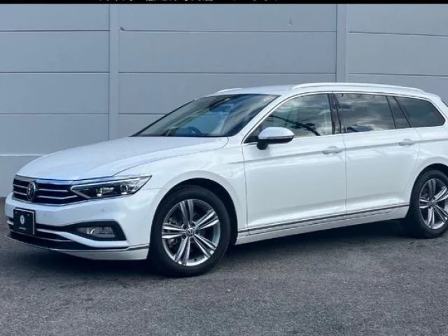 Volkswagen VOLKSWAGEN PASSAT VARIANT TDI　エレガンス 2022
