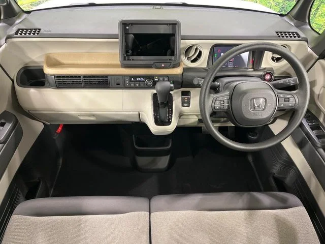 Honda N BOX 4WD ベースグレード photo 2